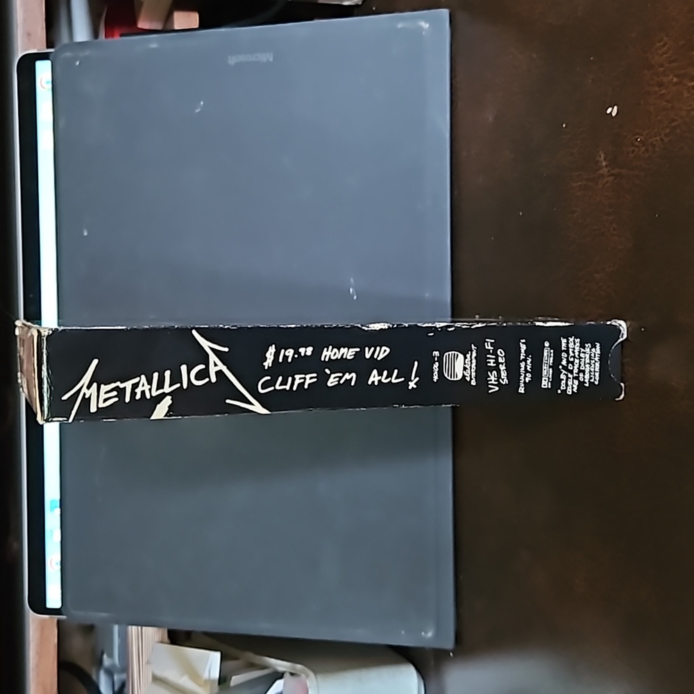 Metallica $19.98 Home Vid Cliff 'em All! - Picture 4 of 13